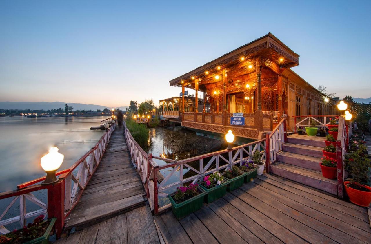 Kolu Group Of Houseboats Hotel Srīnagar Buitenkant foto